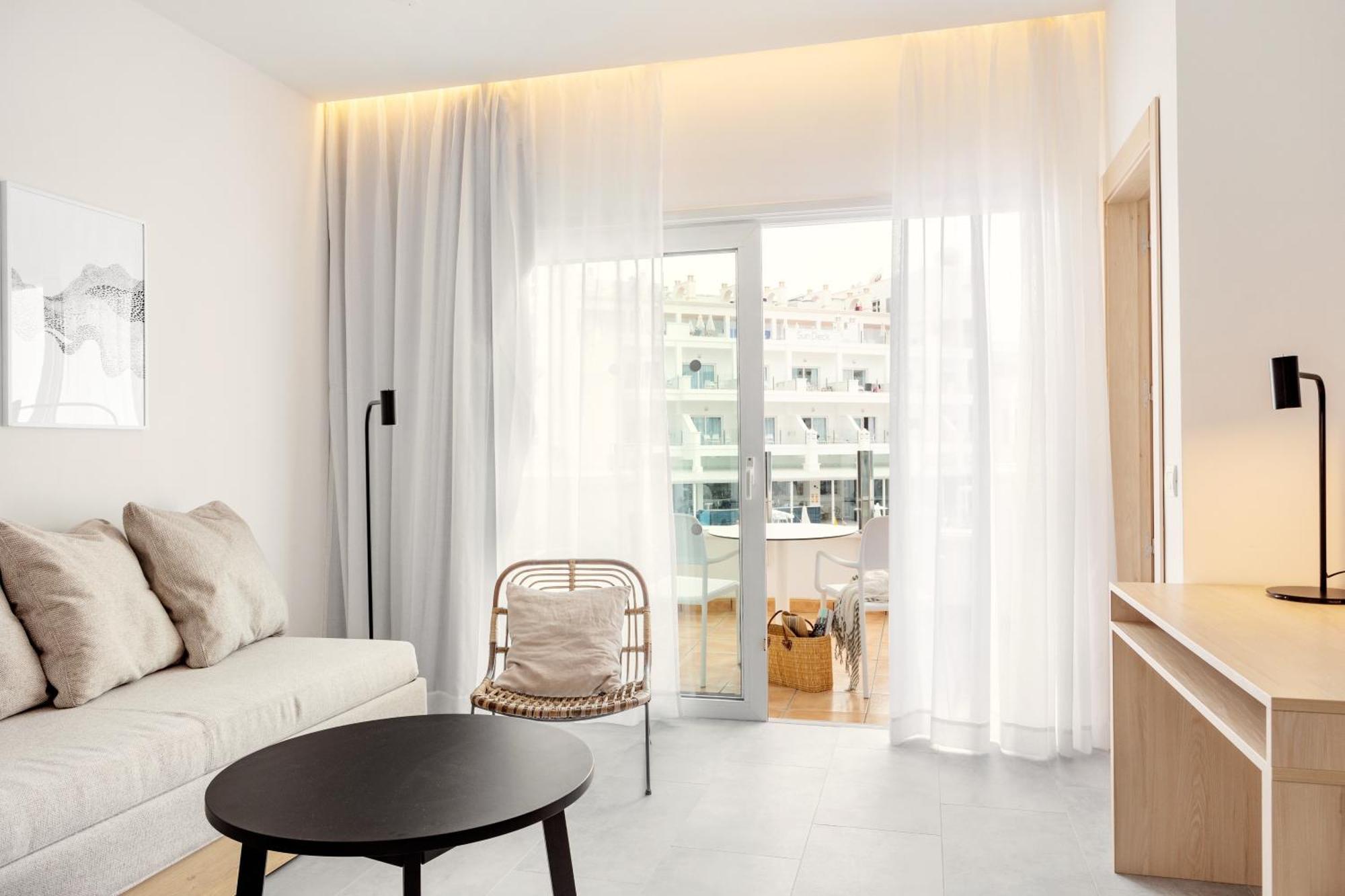 Sunwing Fanabe Beach Costa Adeje  Room photo